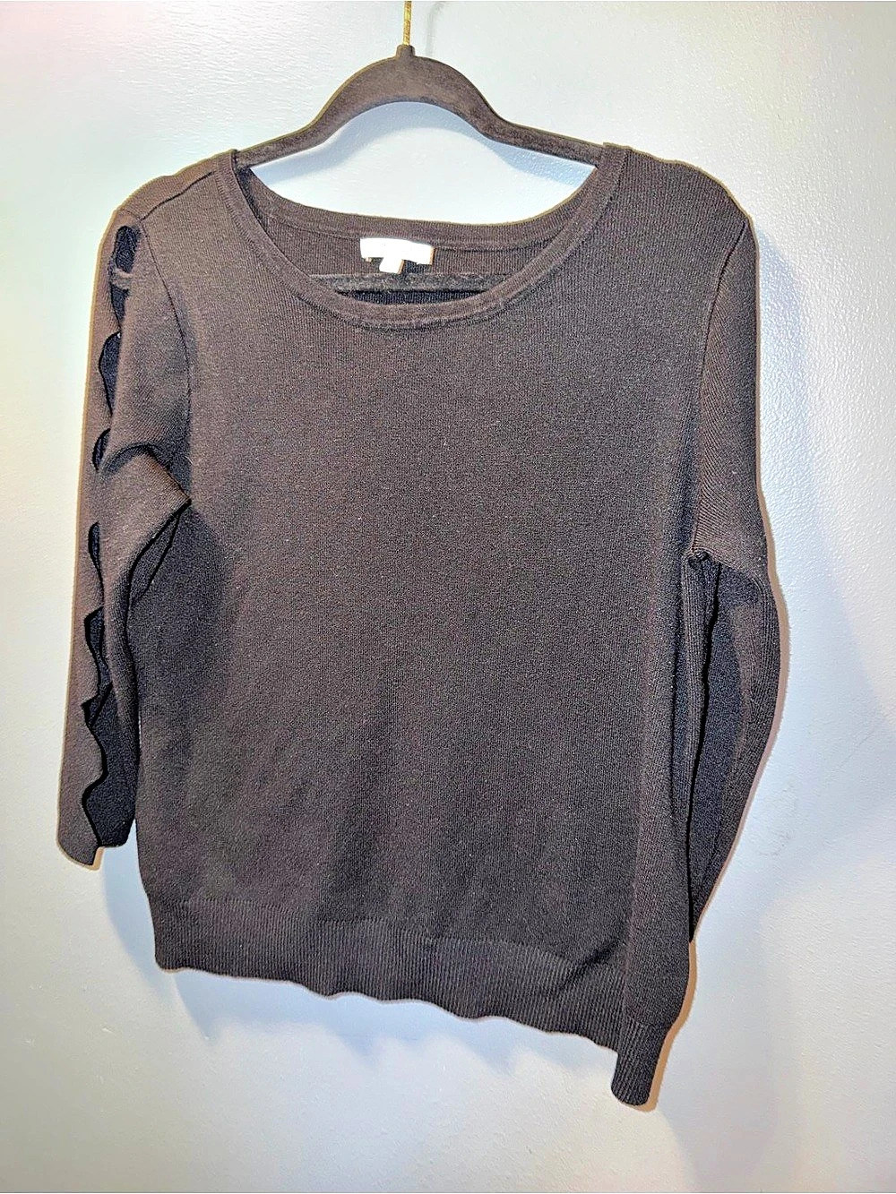Madison Ruffle Sleeve Sweater in Black Size Medium